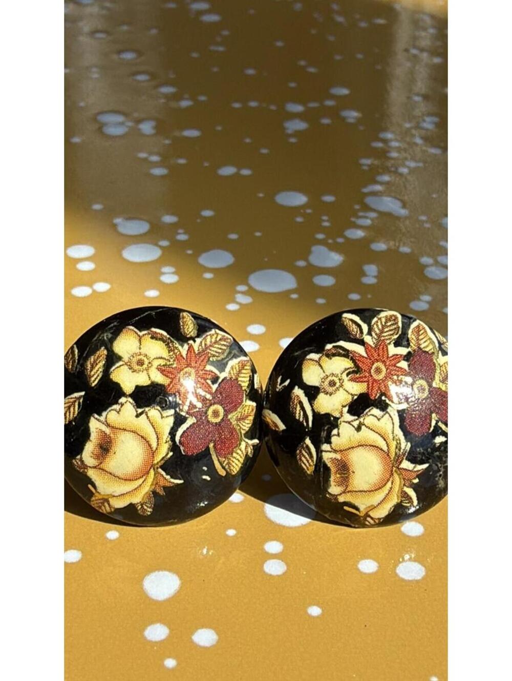 Vintage Cloisonné Style Floral Button Earrings Retro Mod - Picture 5 of 5